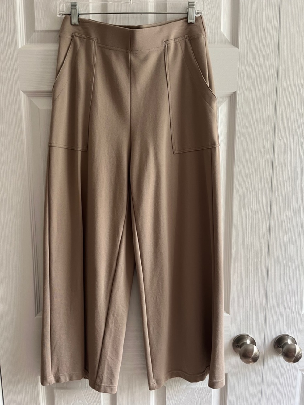 Max Studio Women's Wide-Leg Pocket Pants — Taupe
